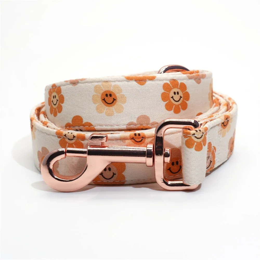 Cute Smiley Flower: Personalized Bow Collar And Leash