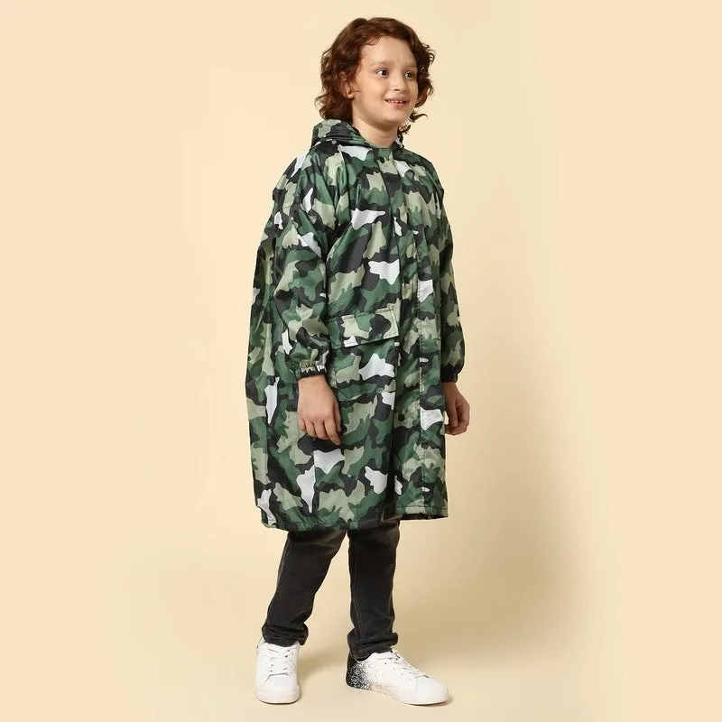 THE CLOWNFISH Archie Series Kids Waterproof PVC Longcoat with Adjustable Hood & Extra Space for Backpack/Schoolbag Holding. Plastic Pouch. Kid Age-6-7 years (Size-30-White)